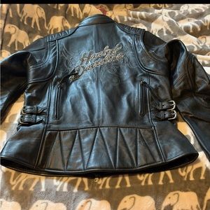 Harley Davidson ladies jacket, only worn twice. Very nice, like brand new.